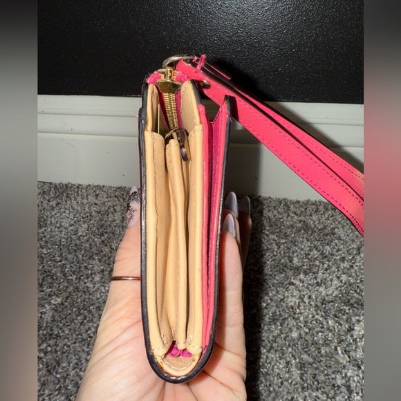 Kate spade pink Layton wristlet wallet - Picture 4 of 11